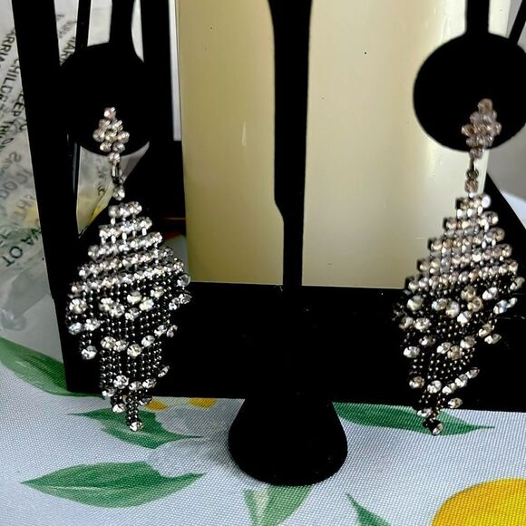 Chandelier Style Stunning Crystal Earrings Marked CN vintage - Picture 1 of 6